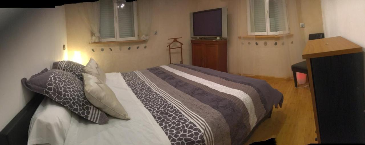 La Decouverte, Jacuzzi, Sauna, Et Terrasse Avec Vue Sur Lac A La Campagne Entre Toulouse Et Auch Catonvielle المظهر الخارجي الصورة